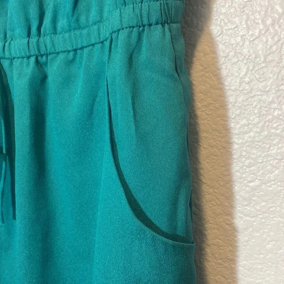 BeBop Green Size Medium Sleeveless Elastic Waist Pocket Hi-Low Dress - Picture 4 of 8